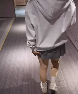 海角社区.破处18岁小可爱