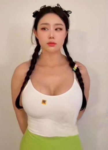 【汐梦瑶】3月21日作品《汐梦瑶的私人教学》荧光绿瑜伽裤袜，健身教练的色情教学足交，深喉，內射！！！ lEj