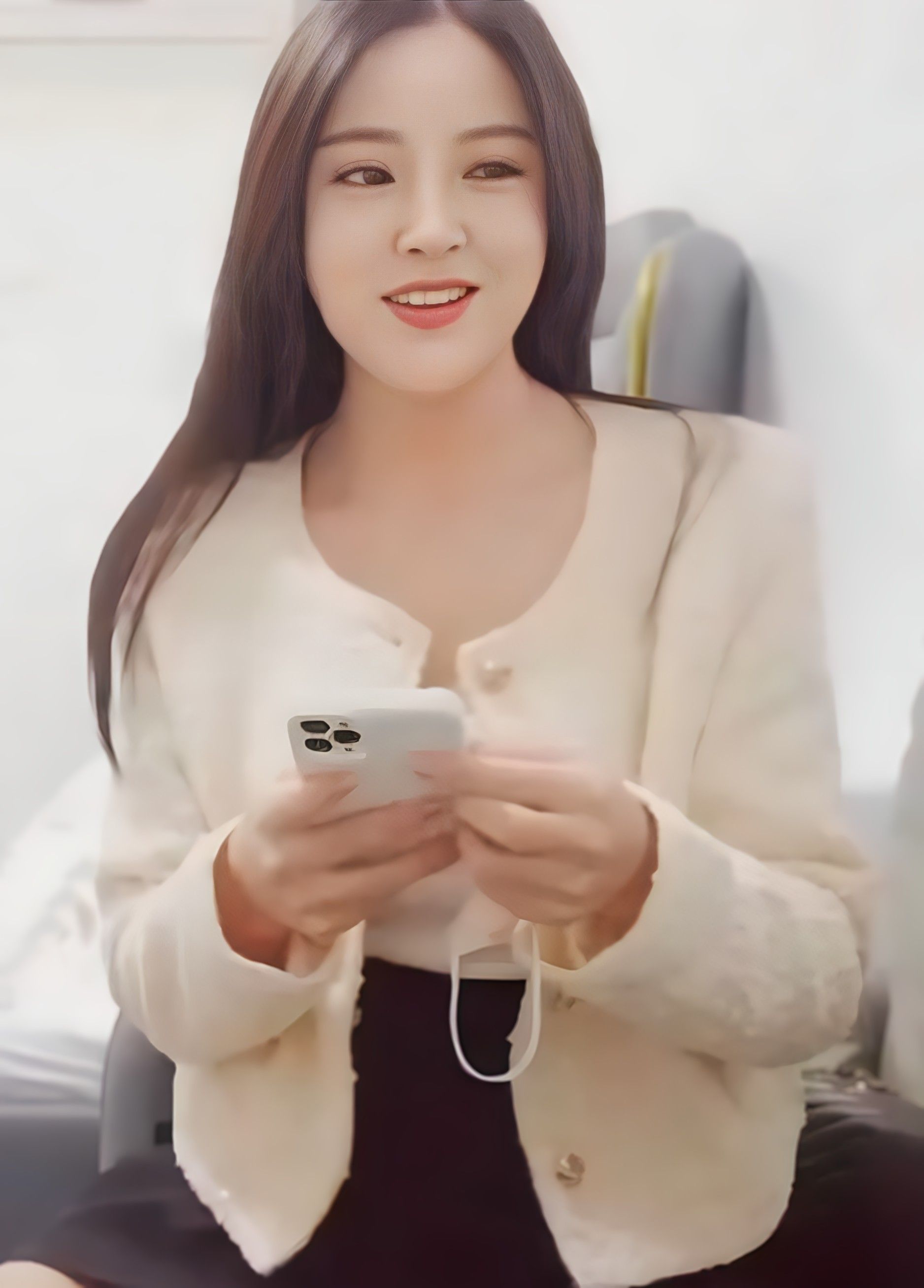 鬼脚七酒店3000块约炮❤️大圈外围女，口活非常棒，干起来两个大白兔晃得厉害 zeC